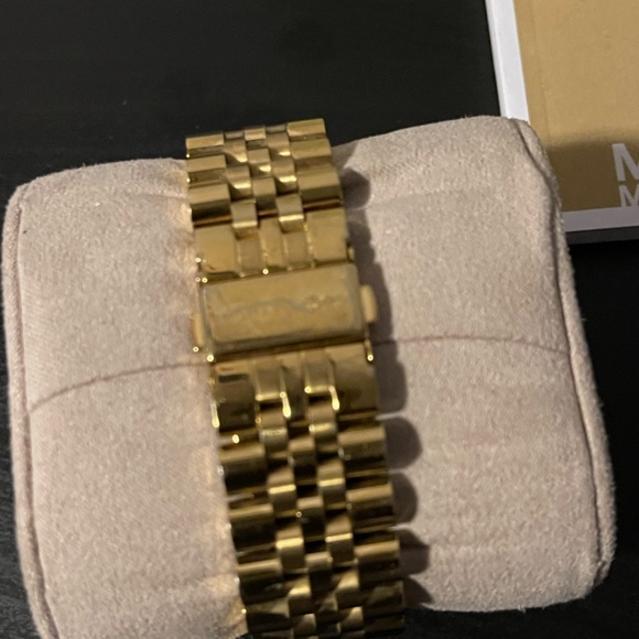 Michael Kors Men's Gold-Tone Black Dial Lexington Watch - Picture 6 of 8